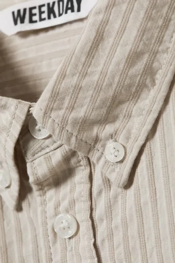 Camisas holgadas a rayas con botones – Beige a rayas Camisas holgadas a rayas con botones – Beige a rayas
