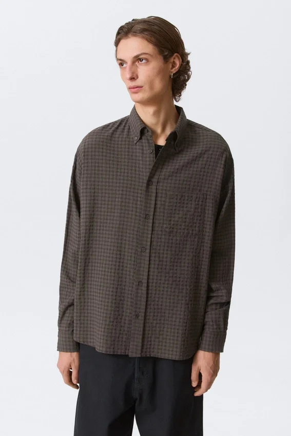 Camisas holgadas con estructura y botones – A cuadros marrón oscuro Camisas holgadas con estructura y botones – A cuadros marrón oscuro