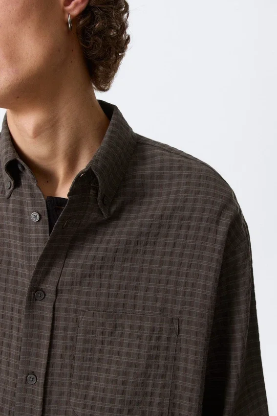 Camisas holgadas con estructura y botones – A cuadros marrón oscuro Camisas holgadas con estructura y botones – A cuadros marrón oscuro