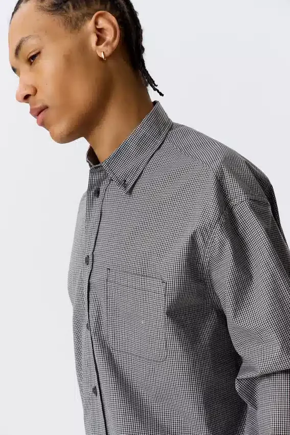 Camisas holgadas de popelín con botones – Cuadros negros Camisas holgadas de popelín con botones – Cuadros negros