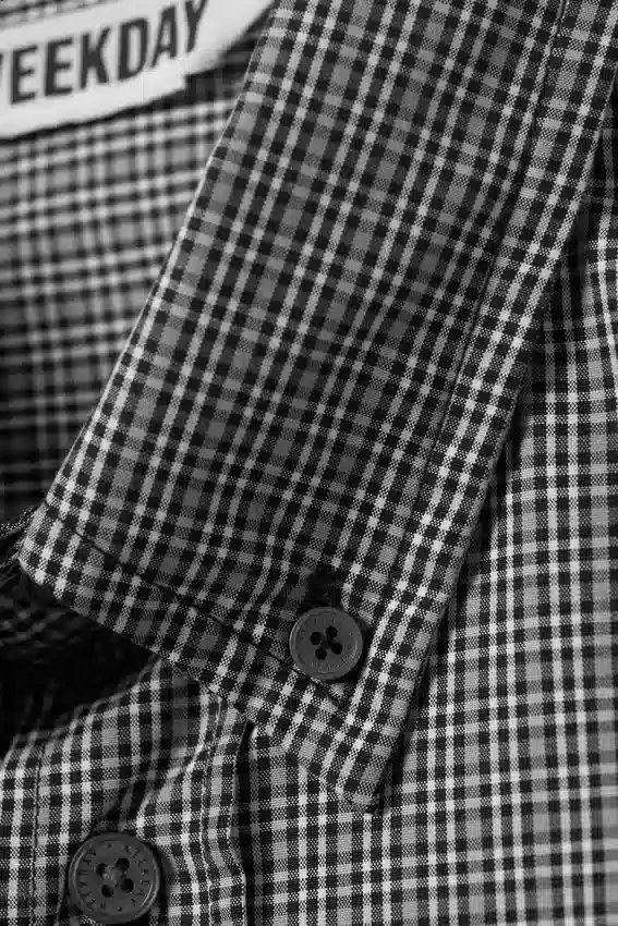 Camisas holgadas de popelín con botones – Cuadros negros Camisas holgadas de popelín con botones – Cuadros negros