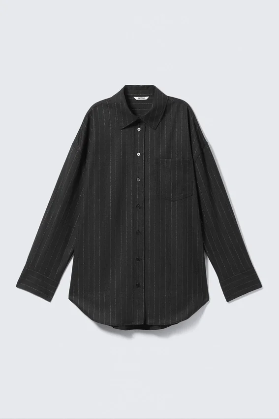 Camisas oversize con botones – Gris oscuro – Rayas metalizadas Camisas oversize con botones – Gris oscuro – Rayas metalizadas