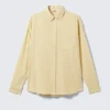 Camisas oversize de seersucker con botones – Amarillo claro Camisas oversize de seersucker con botones – Amarillo claro