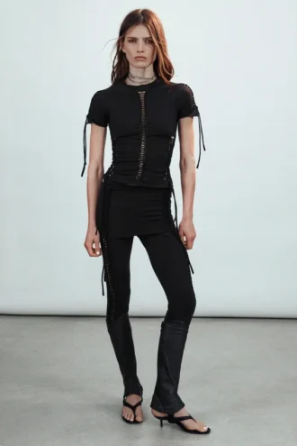 Camiseta ajustada con nudos – Negro