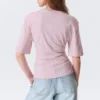 Camiseta ajustada con pinzas – Rosa claro Camiseta ajustada con pinzas – Rosa claro