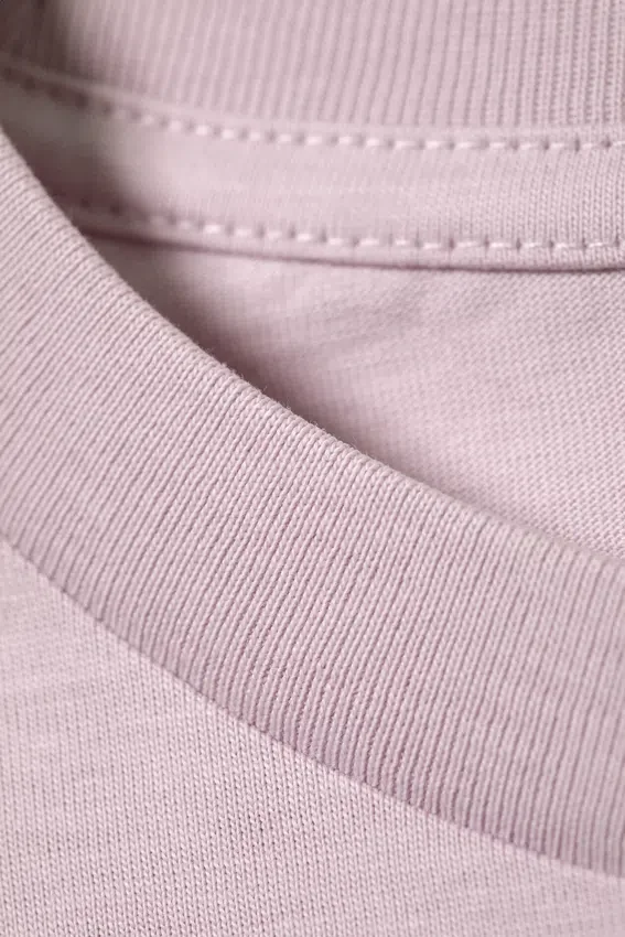 Camiseta ajustada con pinzas – Rosa claro Camiseta ajustada con pinzas – Rosa claro