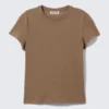 Camiseta ajustada de algodón de manga corta – Beige oscuro lavado Camiseta ajustada de algodón de manga corta – Beige oscuro lavado