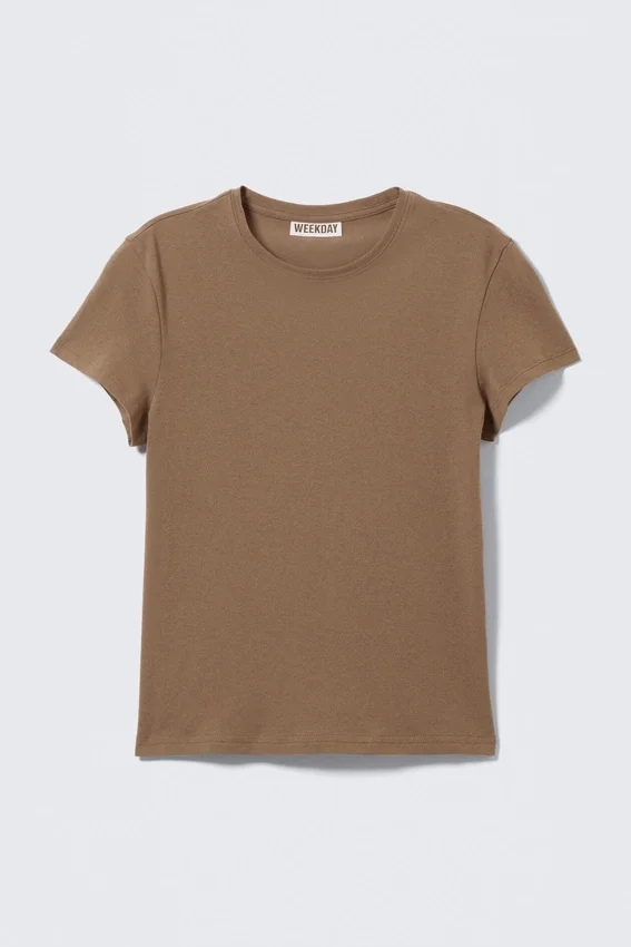 Camiseta ajustada de algodón de manga corta – Beige oscuro lavado Camiseta ajustada de algodón de manga corta – Beige oscuro lavado