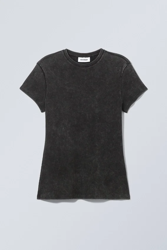 Camiseta ajustada de canalé – Negro lavado Camiseta ajustada de canalé – Negro lavado