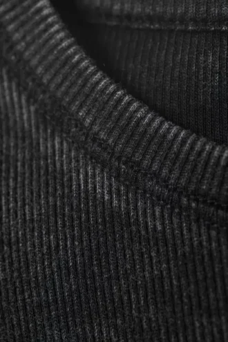 Camiseta ajustada de canalé – Negro lavado