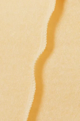 Camiseta ajustada de manga corta y cuello alto – Amarillo claro