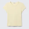Camiseta ajustada de manga corta y cuello en V – Beige claro