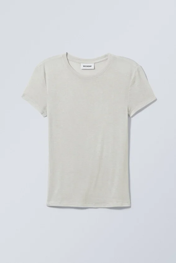 Camiseta ajustada, suave y transparente – Dusty Mole Camiseta ajustada, suave y transparente – Dusty Mole
