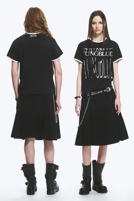 Camiseta con cuello redondo y estampado de Yungblud – Negro mate Camiseta con cuello redondo y estampado de Yungblud – Negro mate