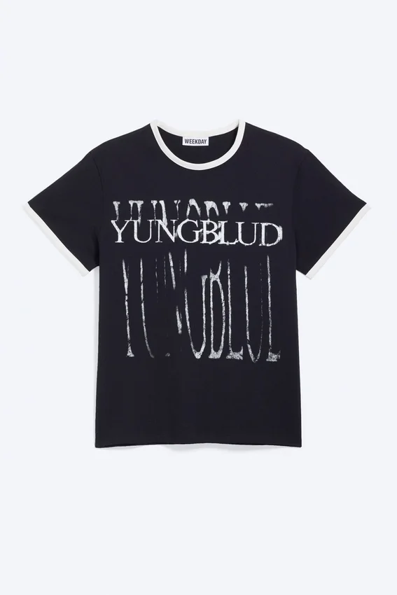 Camiseta con cuello redondo y estampado de Yungblud – Negro mate Camiseta con cuello redondo y estampado de Yungblud – Negro mate