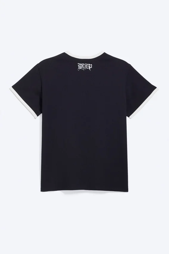 Camiseta con cuello redondo y estampado de Yungblud – Negro mate Camiseta con cuello redondo y estampado de Yungblud – Negro mate