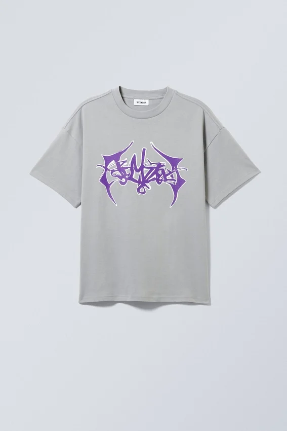 Camiseta con estampados de corte recto – Estampado gris y morado Camiseta con estampados de corte recto – Estampado gris y morado