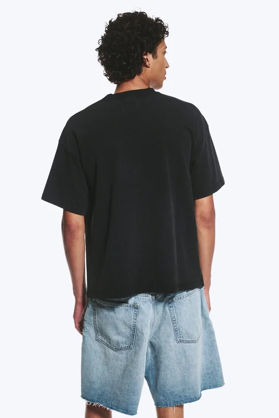 Camiseta con estampados de corte recto – Negro – Haunted Dreams Camiseta con estampados de corte recto – Negro – Haunted Dreams