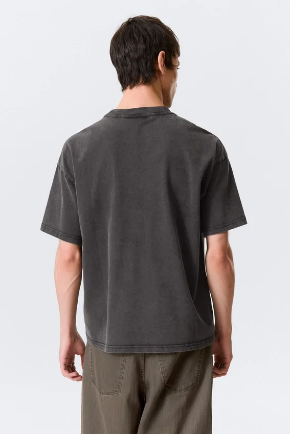 Camiseta con estampados de corte recto – Negro – Heartbeat Camiseta con estampados de corte recto – Negro – Heartbeat