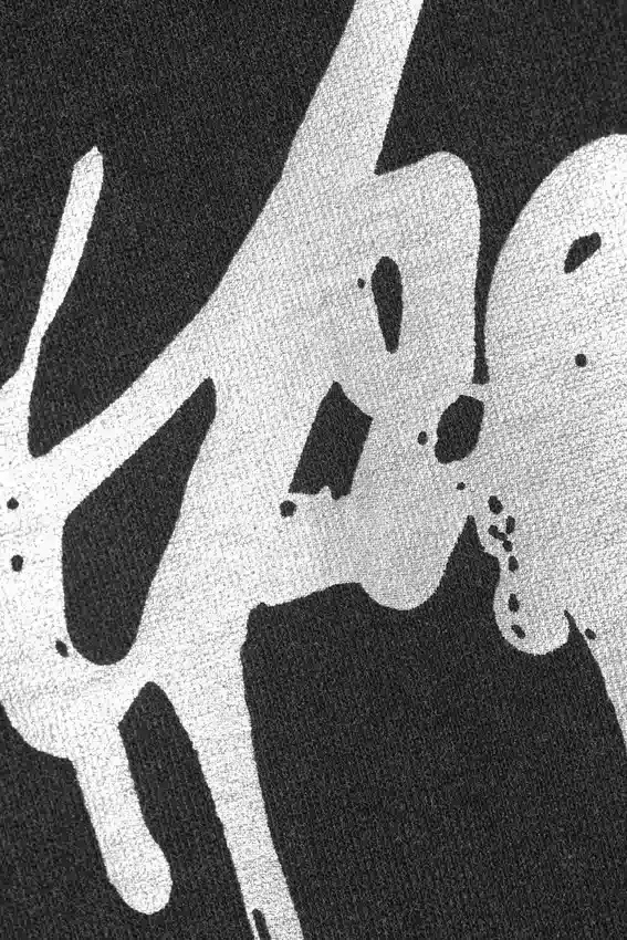 Camiseta con estampados de corte recto – Negro – Heartbeat Camiseta con estampados de corte recto – Negro – Heartbeat