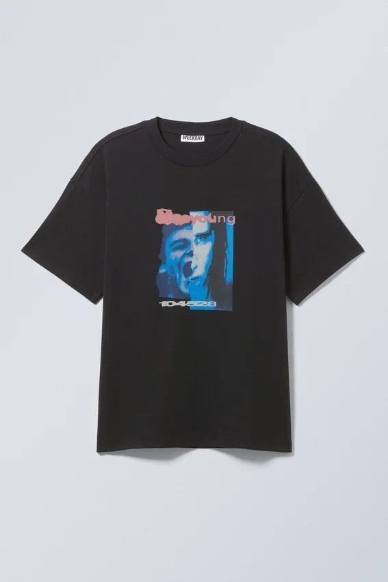 Camiseta con estampados de corte recto – Negro – Young Faces Camiseta con estampados de corte recto – Negro – Young Faces