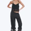 Camiseta corta con ribete de encaje – Negro Camiseta corta con ribete de encaje – Negro