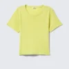 Camiseta corta de algodón acanalado estampada – Amarillo claro Camiseta corta de algodón acanalado estampada – Amarillo claro