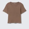 Camiseta corta de algodón acanalado estampada – Marrón oscuro lavado Camiseta corta de algodón acanalado estampada – Marrón oscuro lavado