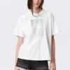 Camiseta cuadrada con estampados y tachuelas – Blanca – Estampado de cara gótica Camiseta cuadrada con estampados y tachuelas – Blanca – Estampado de cara gótica