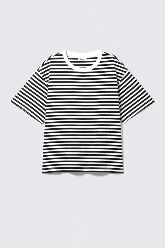 Camiseta de algodón de corte recto – Rayas blancas y negras Camiseta de algodón de corte recto – Rayas blancas y negras