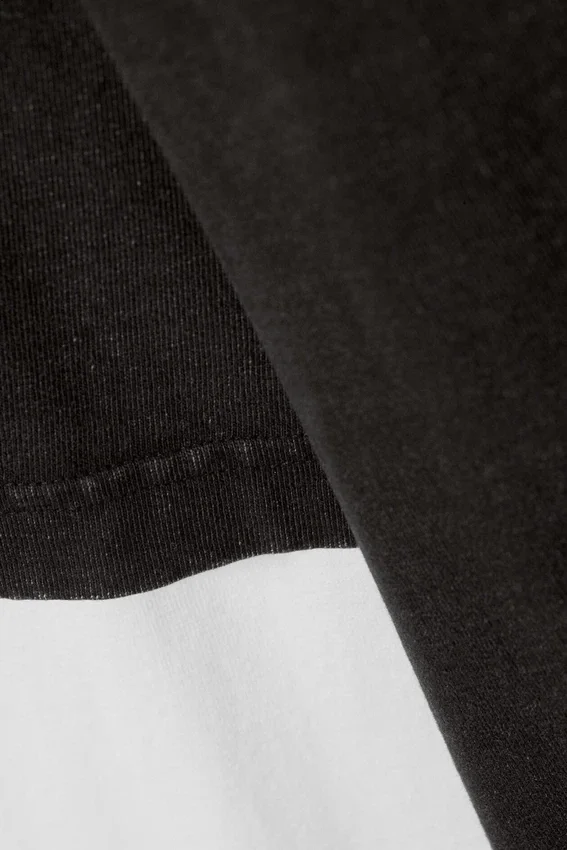 Camiseta de algodón de doble capa – Blanco y negro Camiseta de algodón de doble capa – Blanco y negro