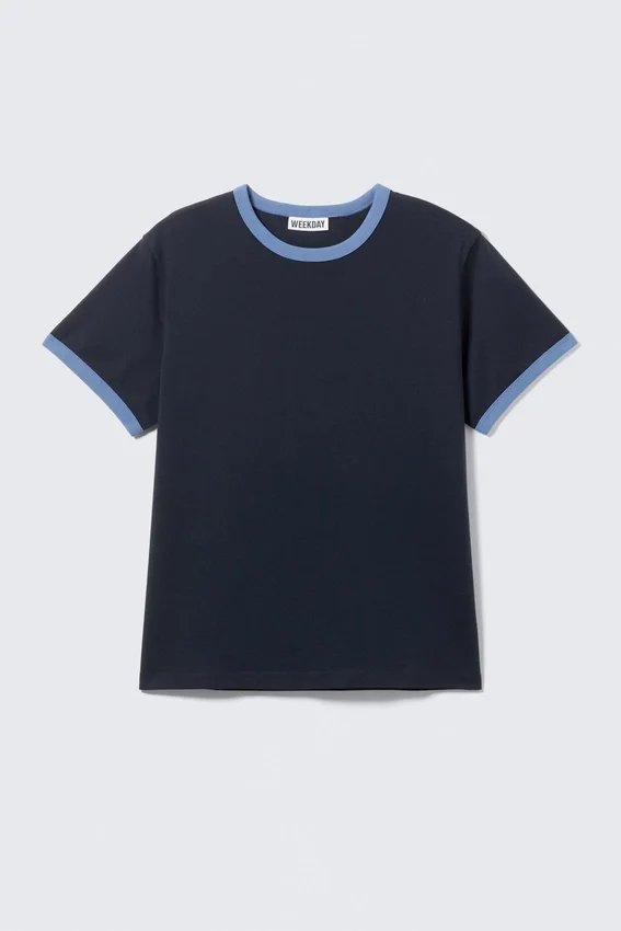 Camiseta de algodón de manga corta con ribetes en contraste – Azul oscuro – Ribete azul claro Camiseta de algodón de manga corta con ribetes en contraste – Azul oscuro – Ribete azul claro