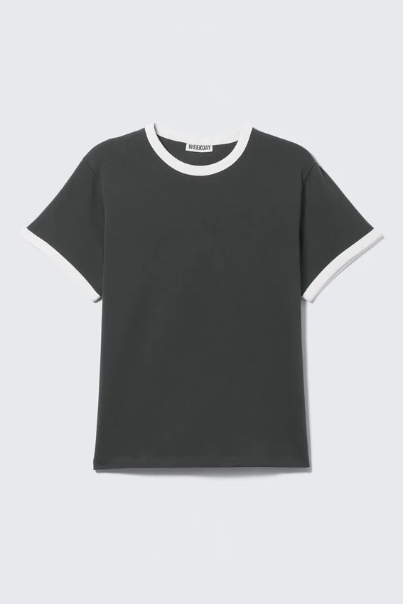 Camiseta de algodón de manga corta con ribetes en contraste – Gris oscuro y blanco Camiseta de algodón de manga corta con ribetes en contraste – Gris oscuro y blanco