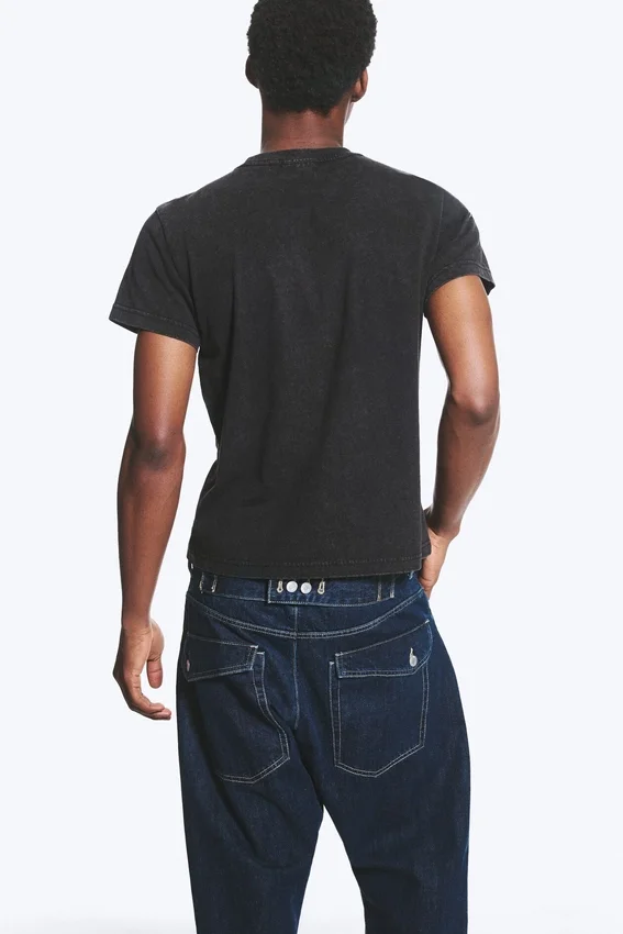 Camiseta de algodón de manga corta encogida – Negro desgastado Camiseta de algodón de manga corta encogida – Negro desgastado