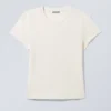 Camiseta de algodón de manga corta y corte entallado – Blanco roto Camiseta de algodón de manga corta y corte entallado – Blanco roto