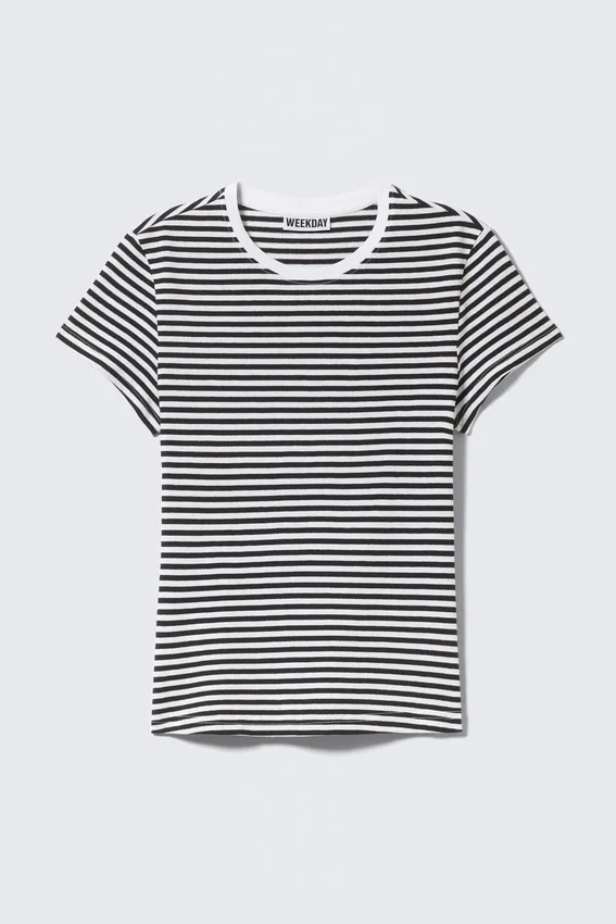Camiseta de algodón de manga corta y corte entallado – Rayas blancas y negras Camiseta de algodón de manga corta y corte entallado – Rayas blancas y negras
