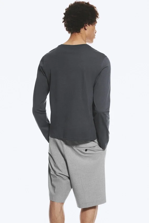 Camiseta de algodón de manga larga encogida – Gris oscuro Camiseta de algodón de manga larga encogida – Gris oscuro