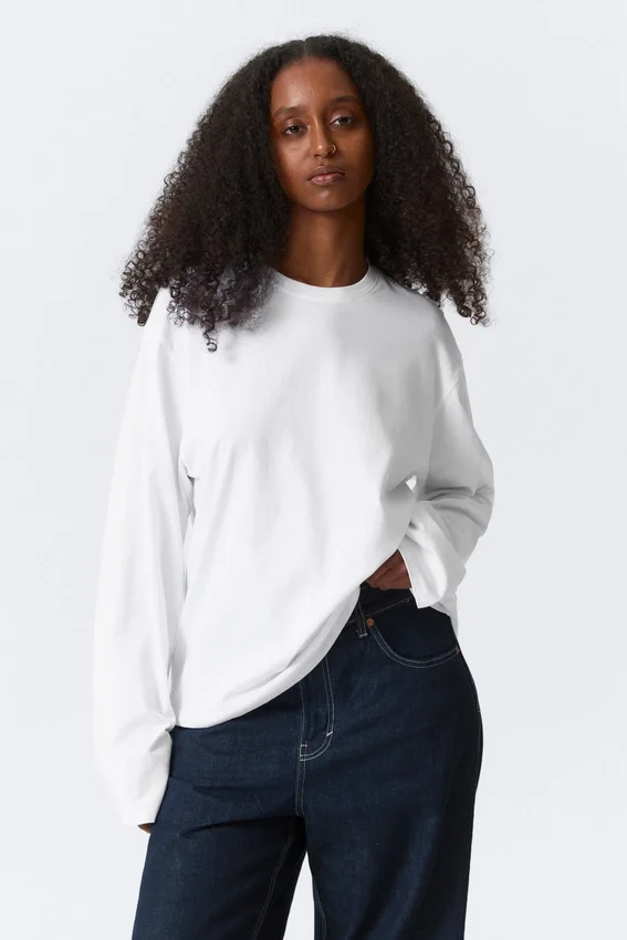 Camiseta de algodón de manga larga y corte recto – Blanca Camiseta de algodón de manga larga y corte recto – Blanca