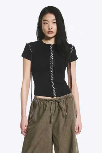 Camiseta de canalé con lazo cruzado – Negro