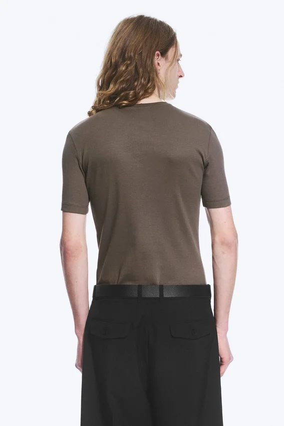 Camiseta de canalé de corte recto y entallado – Dark Mole Camiseta de canalé de corte recto y entallado – Dark Mole