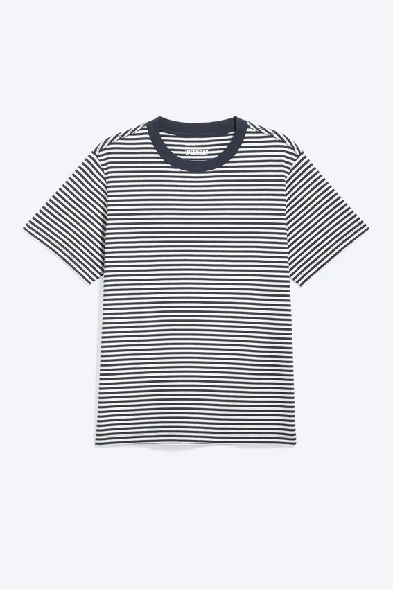 Camiseta de corte clásico – Blanca – Rayas azul marino Camiseta de corte clásico – Blanca – Rayas azul marino
