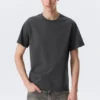 Camiseta de corte clásico – Gris oscuro Camiseta de corte clásico – Gris oscuro