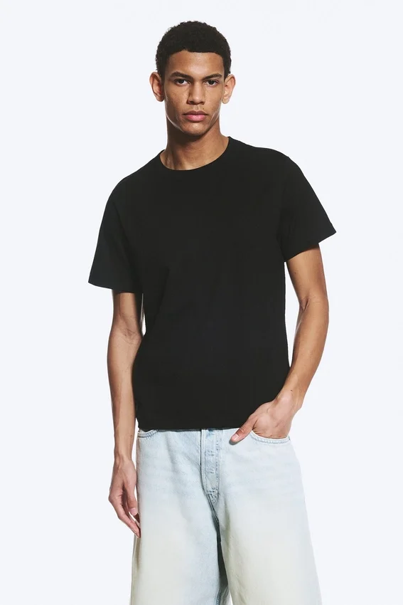 Camiseta de corte clásico – Negro Camiseta de corte clásico – Negro