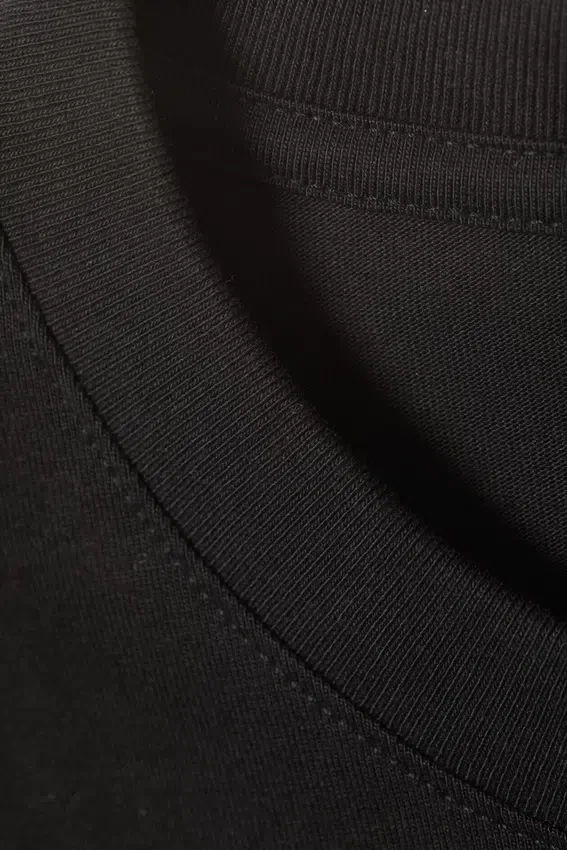 Camiseta de corte clásico – Negro Camiseta de corte clásico – Negro