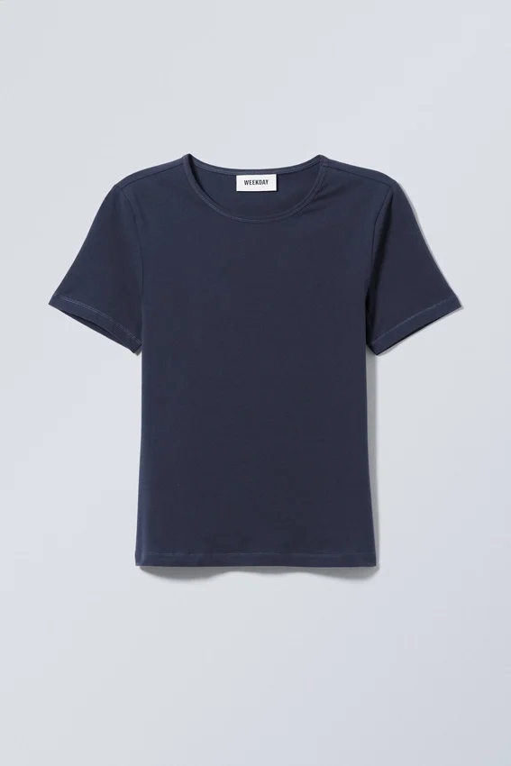 Camiseta de corte entallado – Azul oscuro Camiseta de corte entallado – Azul oscuro
