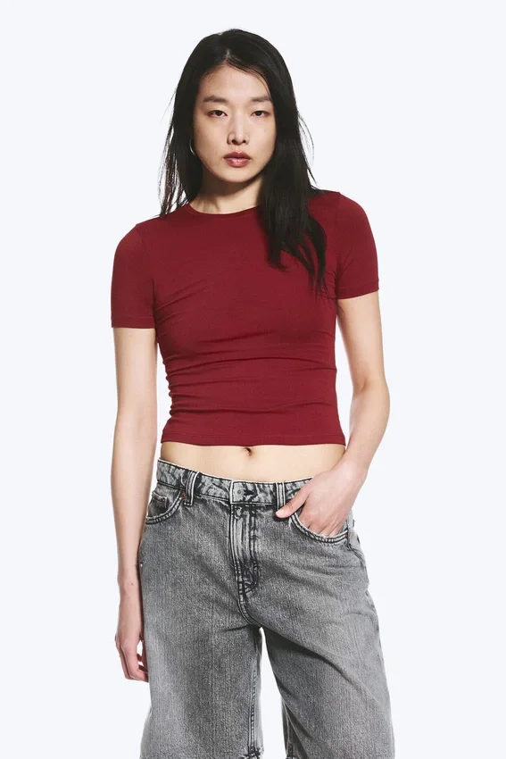 Camiseta de corte entallado – Rojo oscuro Camiseta de corte entallado – Rojo oscuro