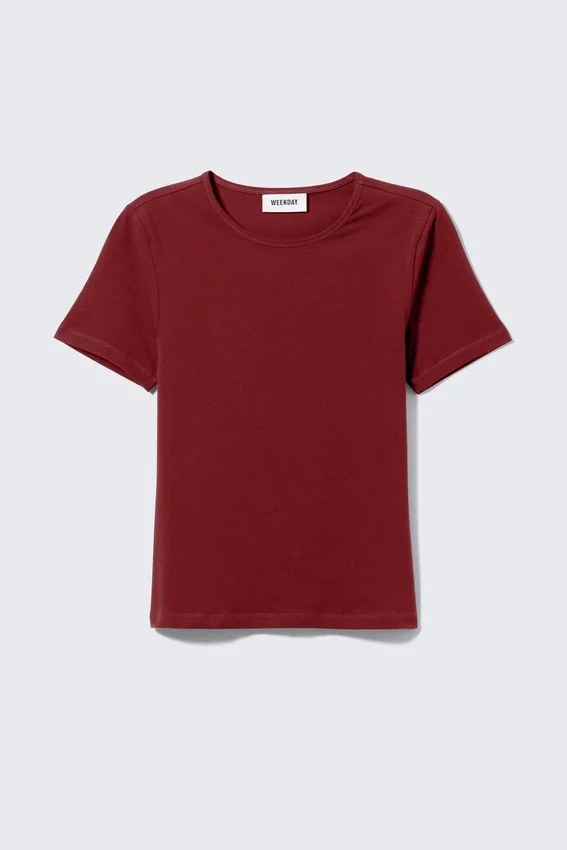 Camiseta de corte entallado – Rojo oscuro Camiseta de corte entallado – Rojo oscuro