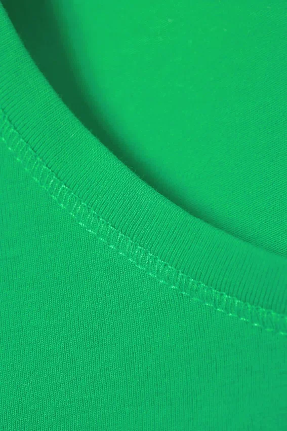 Camiseta de corte entallado – Verde brillante Camiseta de corte entallado – Verde brillante