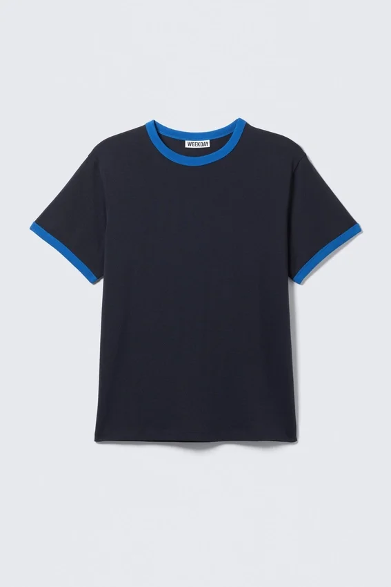 Camiseta de corte estándar – Azul oscuro Camiseta de corte estándar – Azul oscuro