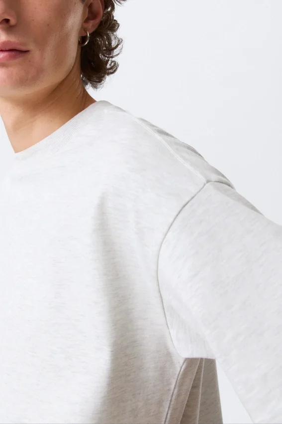 Camiseta de corte holgado – Gris claro jaspeado Camiseta de corte holgado – Gris claro jaspeado